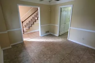 538 Cole Dr SW, Lilburn, GA 30047 - Photo 13