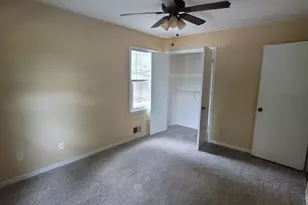 538 Cole Dr SW, Lilburn, GA 30047 - Photo 9