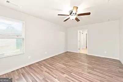1043 Sutherland Drive, Winder, GA 30680 - Photo 7