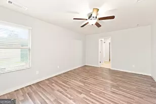 1043 Sutherland Dr, Winder, GA 30680 - Photo 7