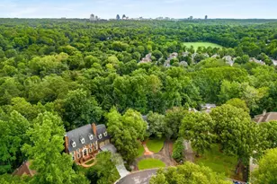 345 W Berwicke Common NE, Sandy Springs, GA 30342 - Photo 3