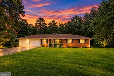 128 Scott Circle, Toccoa, GA 30577 - Photo 1
