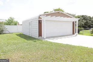 1925 Elaine Ave, Waycross, GA 31503 - Photo 7