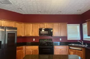 107 Meadows Dr, Senoia, GA 30276 - Photo 13