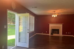 107 Meadows Dr, Senoia, GA 30276 - Photo 11