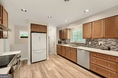 2723 Chamblee Tucker Road, Atlanta, GA 30341 - Photo 9