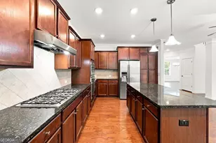 810 Grand Reserve Dr, Suwanee, GA 30024 - Photo 17