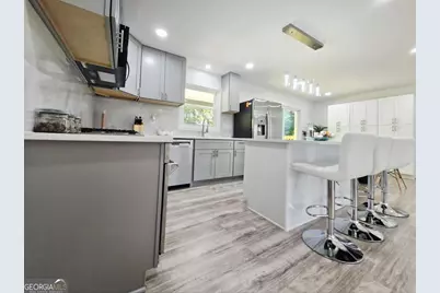 2400 Glenrock Drive, Decatur, GA 30032 - Photo 11