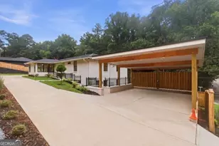 1447 Skyhaven Rd SE, Atlanta, GA 30316 - Photo 9