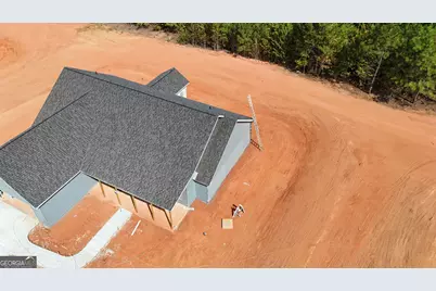 135 Aerodrome Way, Griffin, GA 30224 - Photo 3