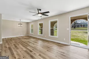 2526 Hamill Dr, Buford, GA 30519 - Photo 9