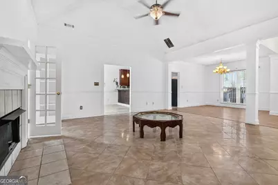 1137 E Shoreview Road, McDonough, GA 30253 - Photo 9