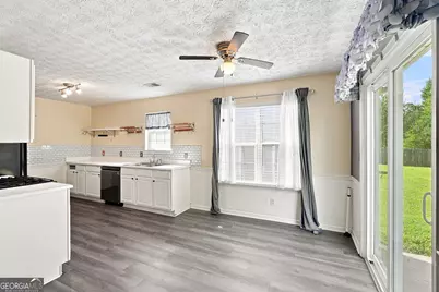 1648 Graystone Drive, Hampton, GA 30228 - Photo 7