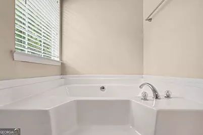 228 Kings Cove, Locust Grove, GA 30248 - Photo 9