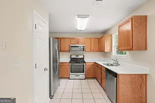 228 Kings Cove, Locust Grove, GA 30248 - Photo 7