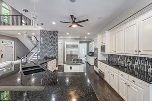 8190 Nesbit Ferry Rd, Sandy Springs, GA 30350 - Photo 15