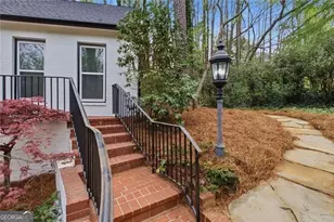 7170 Riverside Dr NW, Atlanta, GA 30328 - Photo 5