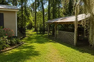 165 Jessica Ln, Brunswick, GA 31525 - Photo 9