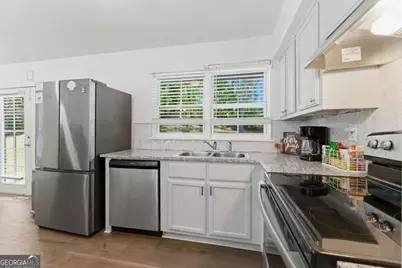 2725 Shoreland Drive SW, Atlanta, GA 30331 - Photo 19