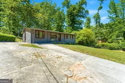 2725 Shoreland Drive SW, Atlanta, GA 30331 - Photo 3