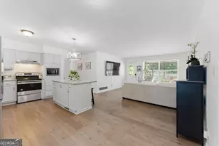 2725 Shoreland Dr SW, Atlanta, GA 30331 - Photo 11