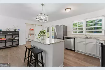 2725 Shoreland Drive SW, Atlanta, GA 30331 - Photo 15