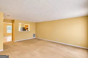 5687 Strathmoor Manor Cir, Lithonia, GA 30058 - Photo 11
