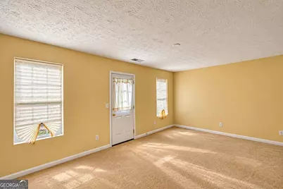 5687 Strathmoor Manor Circle, Lithonia, GA 30058 - Photo 5
