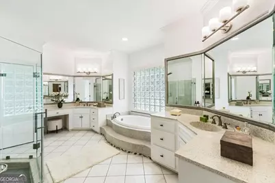 9170 Nesbit Lakes Drive, Alpharetta, GA 30022 - Photo 13