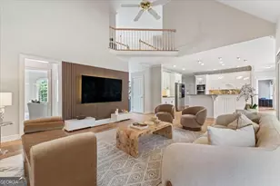 9170 Nesbit Lakes Dr, Alpharetta, GA 30022 - Photo 15