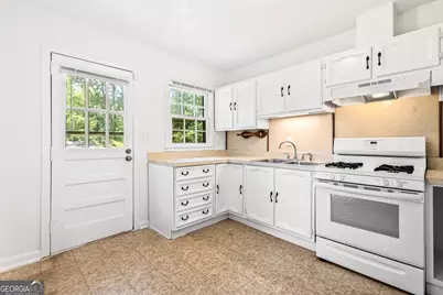 4150 Hanes Drive, Decatur, GA 30035 - Photo 7