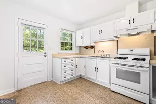 4150 Hanes Dr, Decatur, GA 30035 - Photo 7