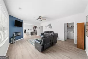 215 Crabapple Cir, Port Wentworth, GA 31407 - Photo 5