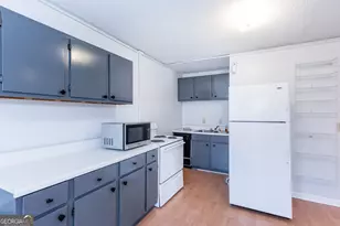 656 Bellemeade Ave NW, Atlanta, GA 30318 - Photo 3