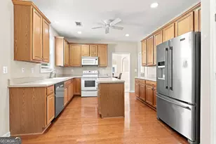 13 Hillside Dr, Newnan, GA 30265 - Photo 9