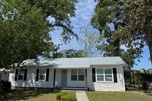 10 Grove St, Hazlehurst, GA 31539 - Photo 3