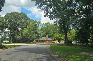 205 Wildwood Cir, Americus, GA 31709 - Photo 3