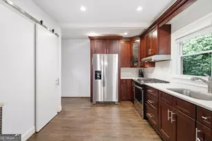 1669 Emerald Ave SW, Atlanta, GA 30310 - Photo 11