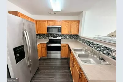 6504 Holly Lane, Union City, GA 30291 - Photo 11