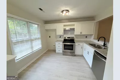 1665 Winchester Way SE, Conyers, GA 30013 - Photo 3