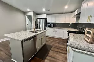 2752 Santa Barbara Dr NW, Atlanta, GA 30318 - Photo 5
