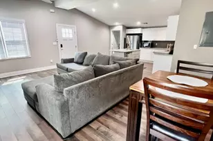 2752 Santa Barbara Dr NW, Atlanta, GA 30318 - Photo 3