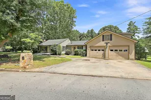 458 Mehaffey Dr, Fairburn, GA 30213 - Photo 3