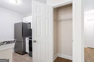 1075 Peachtree Walk NE, Atlanta, GA 30309 - Photo 13