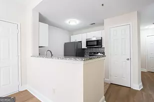 1075 Peachtree Walk NE, Atlanta, GA 30309 - Photo 7
