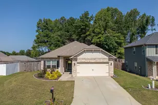 241 Magnolia Villas Dr, Cornelia, GA 30531 - Photo 1