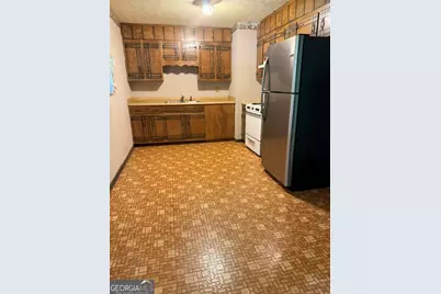 104 Crestview Avenue SW, Milledgeville, GA 31061 - Photo 3