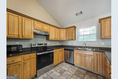 5037 Kens Court, Stockbridge, GA 30281 - Photo 7