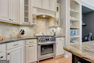 374 Persimmon Dr, Sharpsburg, GA 30277 - Photo 25
