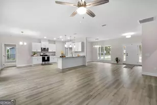 124 Creekwood Cir, Kingsland, GA 31548 - Photo 17